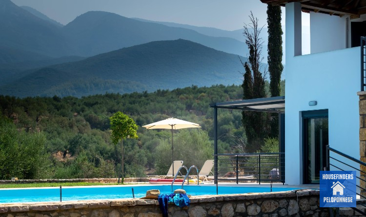 hyr-peloponnesos-modern-villa-pool-design-panoramautsikt-kalamata